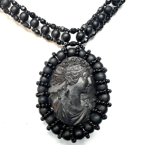 Erickson Beamon Vintage 90s Gothic Cameo Choker—Designer Statement Necklace EUC - Picture 3 of 7